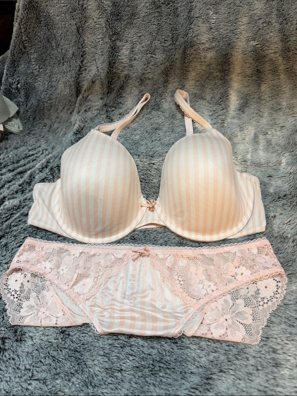 Victoria’s Secret Light Pink Striped Lightly lined underwire Bra & Bikini Set